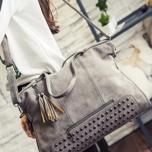 💕HP💕1 Left ❣️New boutique vintage look vegan suede studded bag - Picture 2 of 14